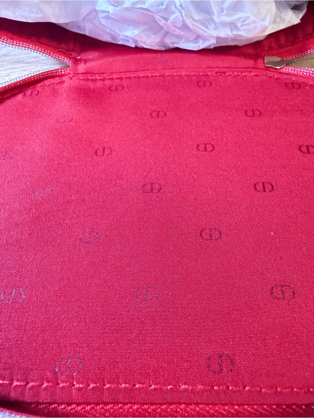 Dior Red Patent Logo Top-Handle Makeup Bag - Picture 4 of 13
